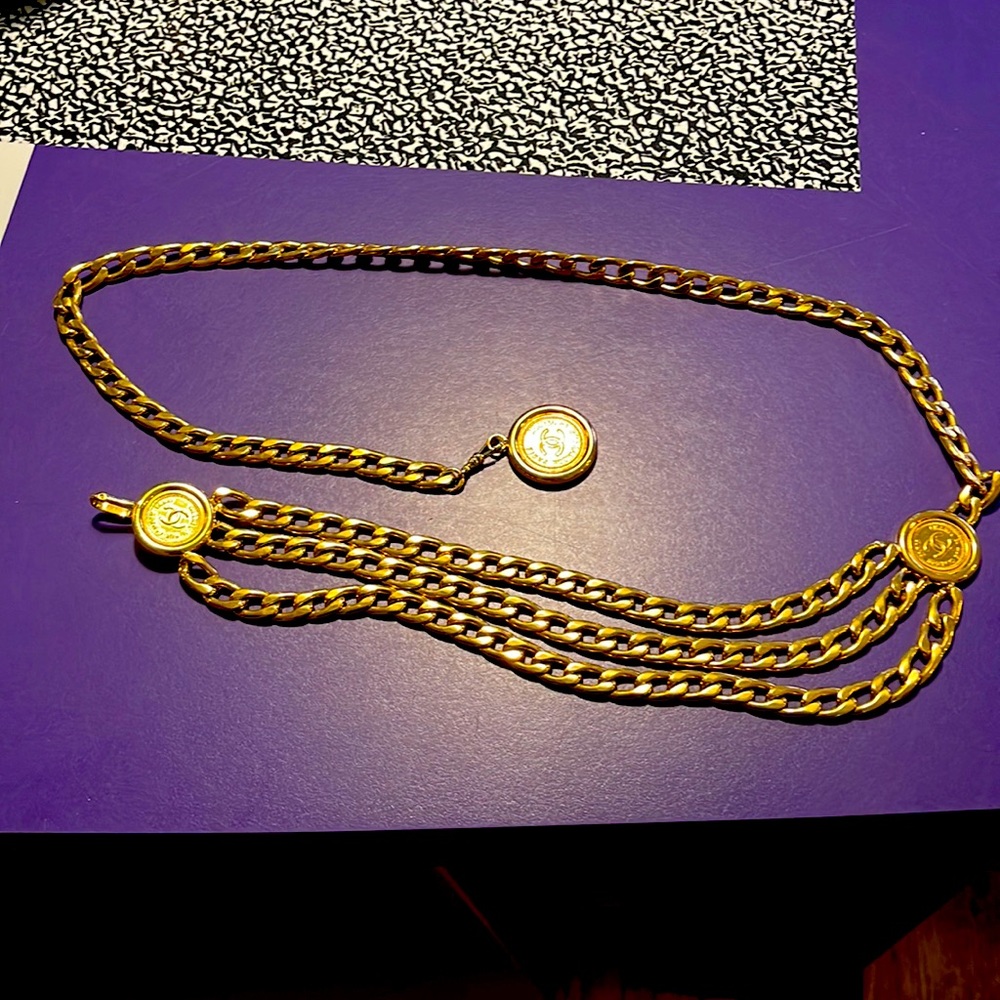 Pristine Chanel belt - Picture 1 of 7
